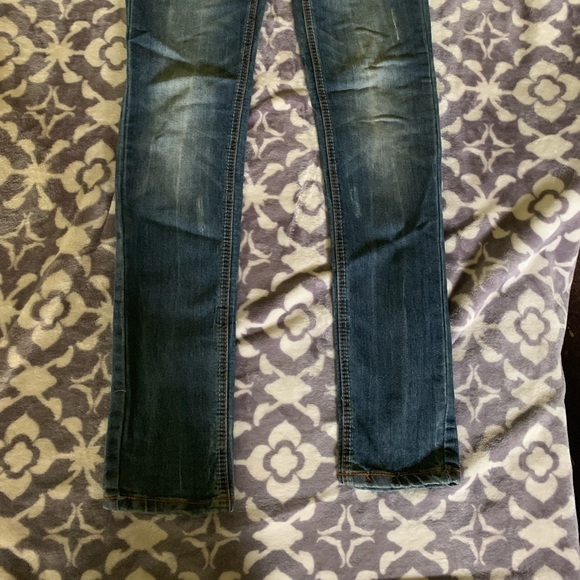 Jeans - Picture 2 of 4